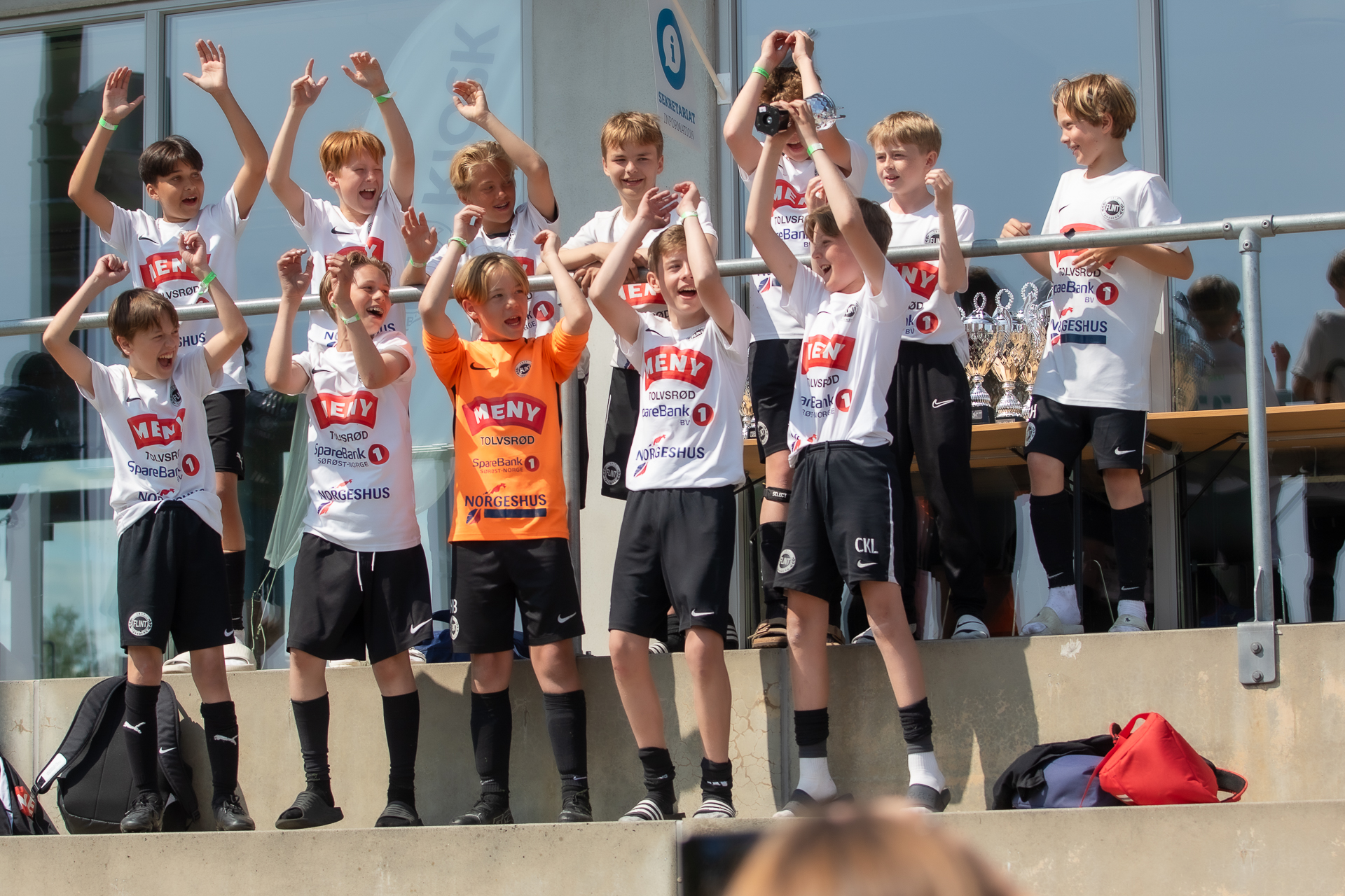 https://festival.flintfotball.no/wp-content/uploads/2025/07/G-Div-4-3.plass-Flint-Flint-Fotballfestival-Pokalvinner-U13-26-2.jpg