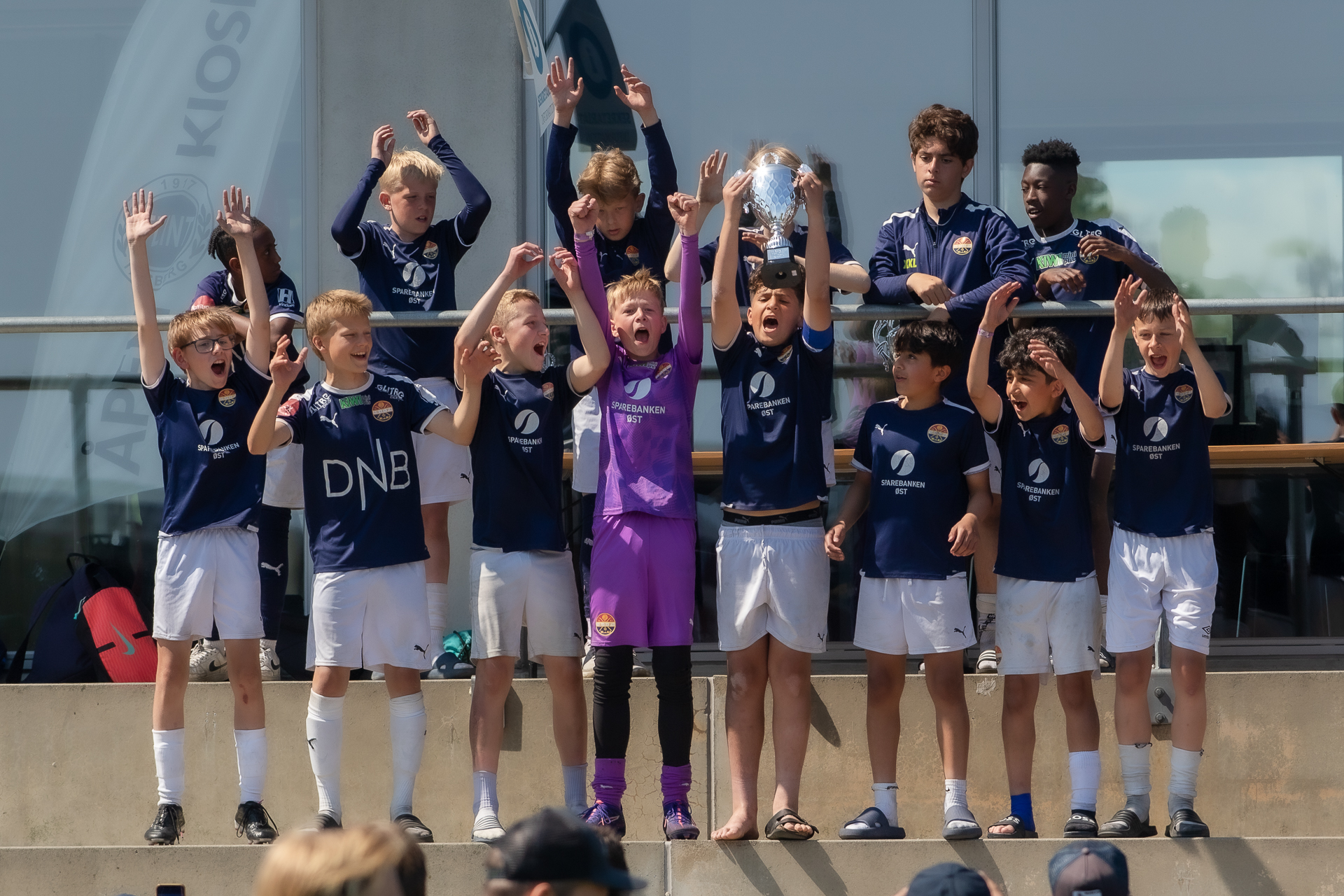 https://festival.flintfotball.no/wp-content/uploads/2025/07/G-Div2-2.plass-Stromsgodset-Flint-Fotballfestival-Pokalvinner-U13-46.jpg